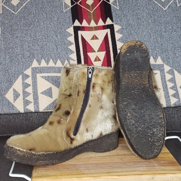 Winter Boots - Picture 2 of 6